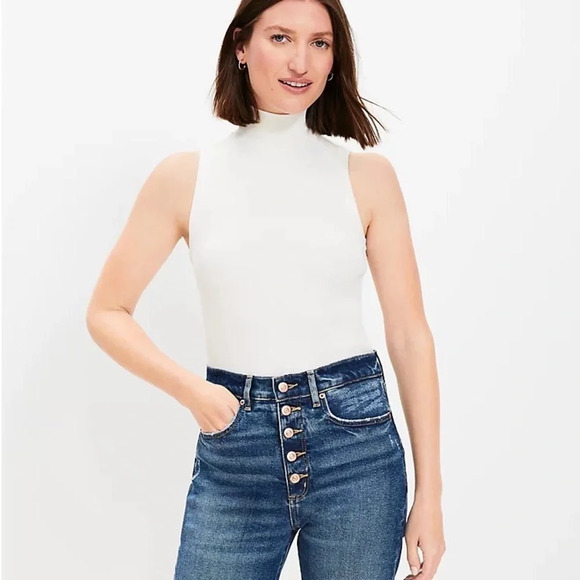 NWT LOFT Ribbed Mock Neck Shell 🚩 SOLD OUT COLOR - Picture 1 of 5